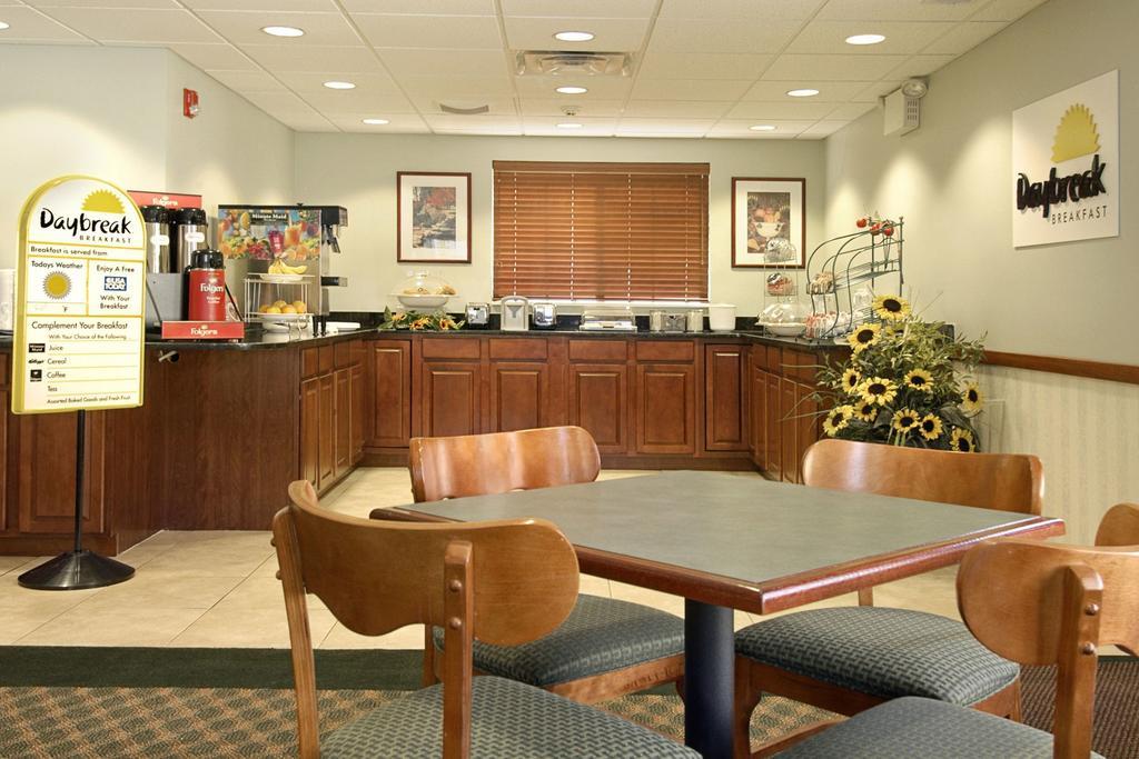 Days Inn & Suites By Wyndham Cherry Hill - Philadelphia Restoran gambar